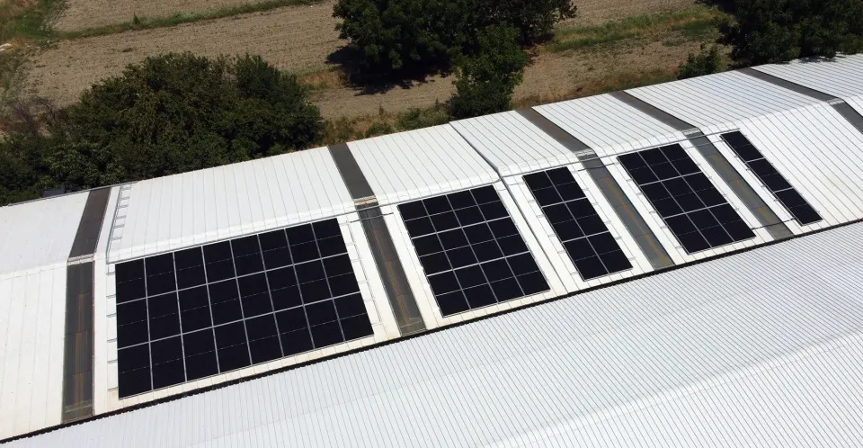 Deneks Lojistik güneş enerjisi GES projesi - kurulum görseli 1