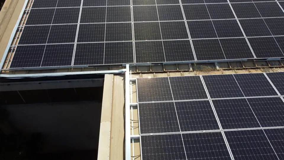 Doğan İş Makineleri güneş enerjisi GES projesi - kurulum görseli 1