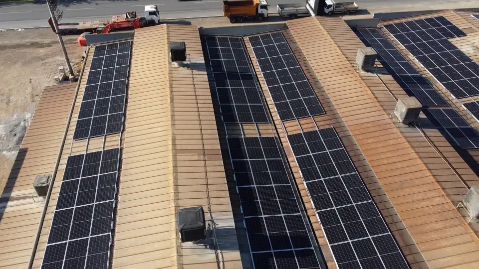 Doğan İş Makineleri güneş enerjisi GES projesi - kurulum görseli 2